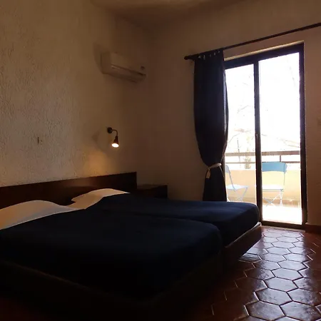 Emmanuel Rhodes City