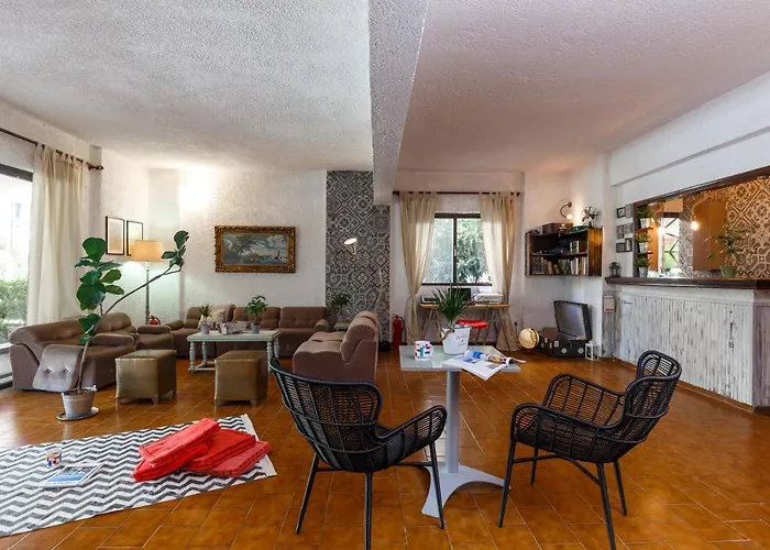 灵光公寓酒店 Rhodes City