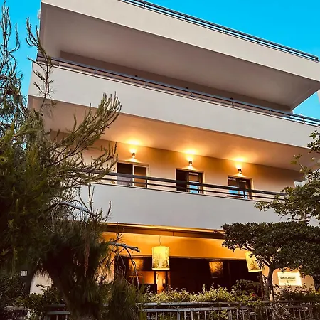 Emmanuel Apart-hotel 4*