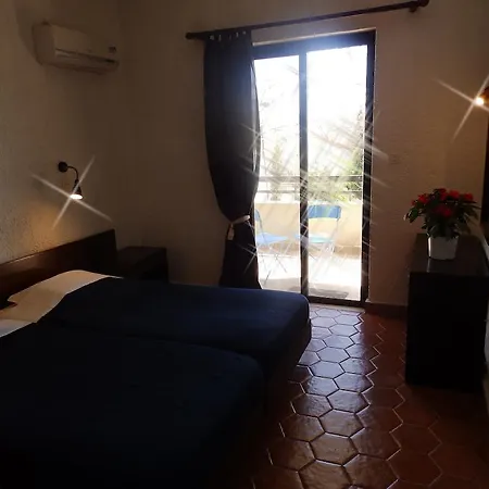 Aparthotel Emmanuel 3*