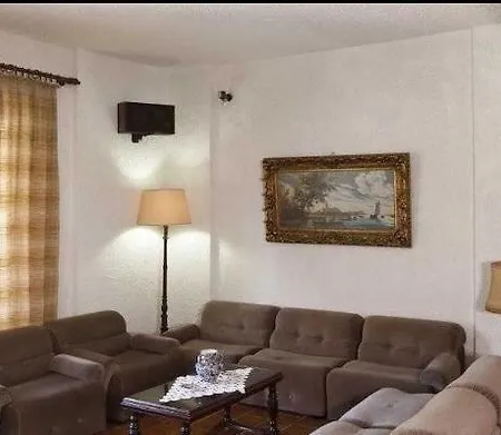 Emmanuel Aparthotel 3*